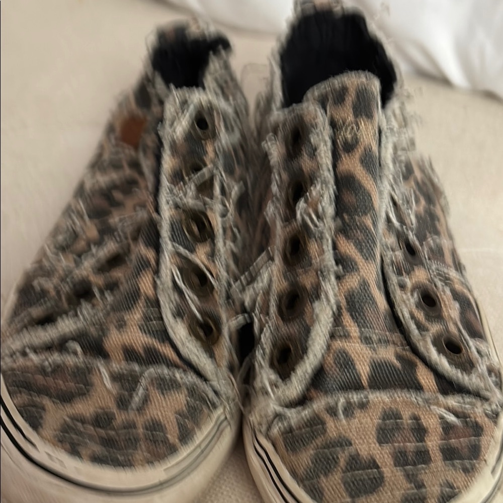 Blowfish Brown and Black Sneakers Casual Slip-On